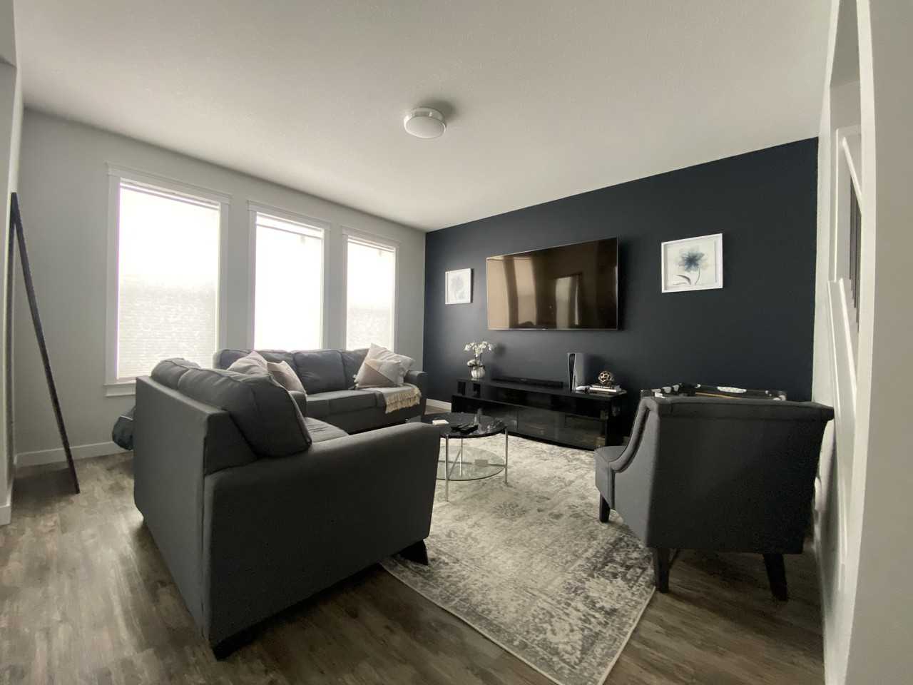 13426 104A Street - Photo 2 of 19