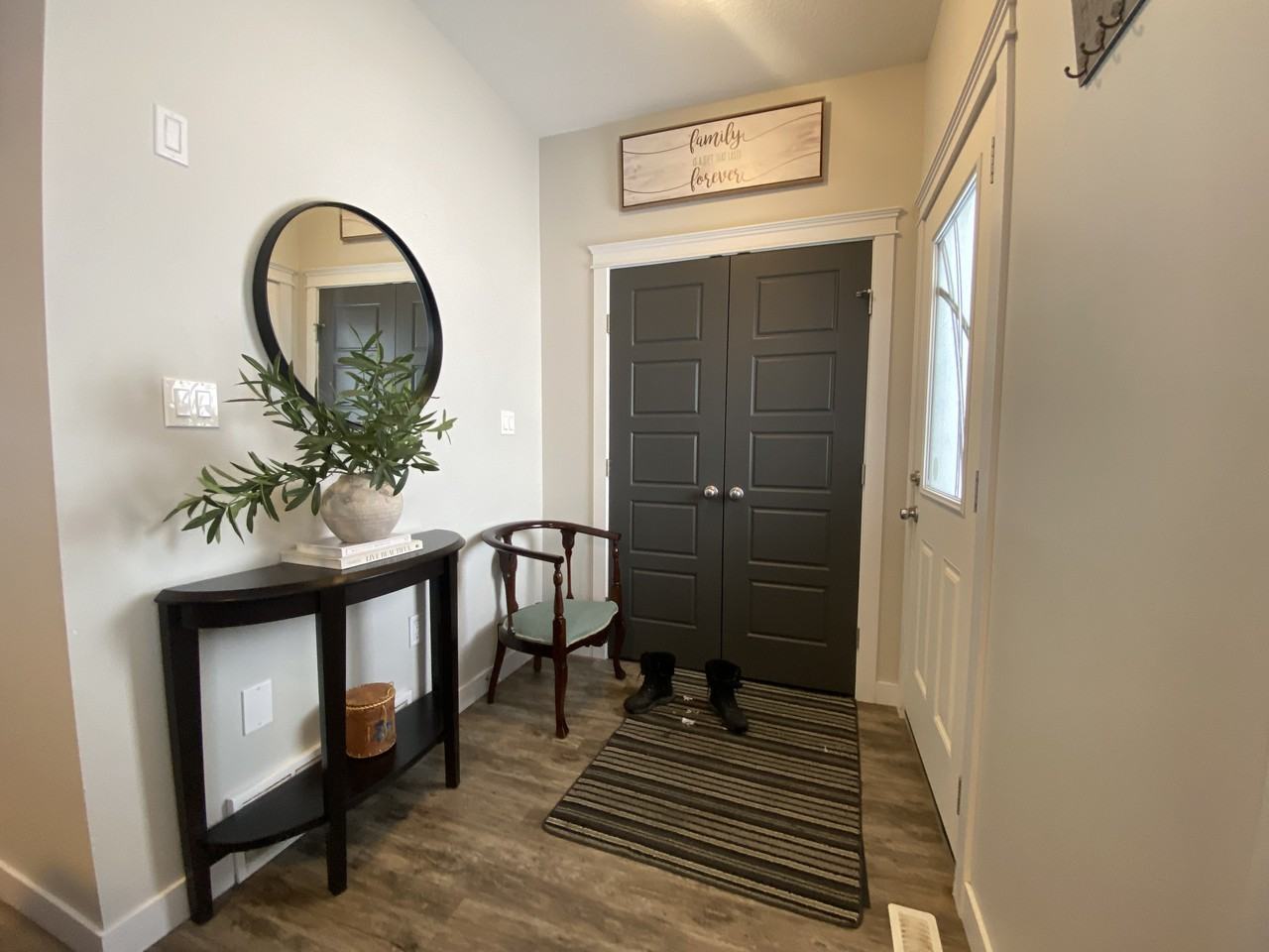 13426 104A Street - Photo 3 of 19