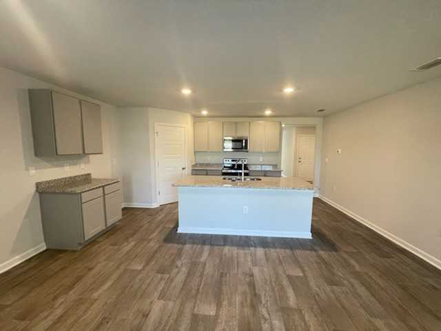 Forsythia Loop #1 - Photo 2 of 17