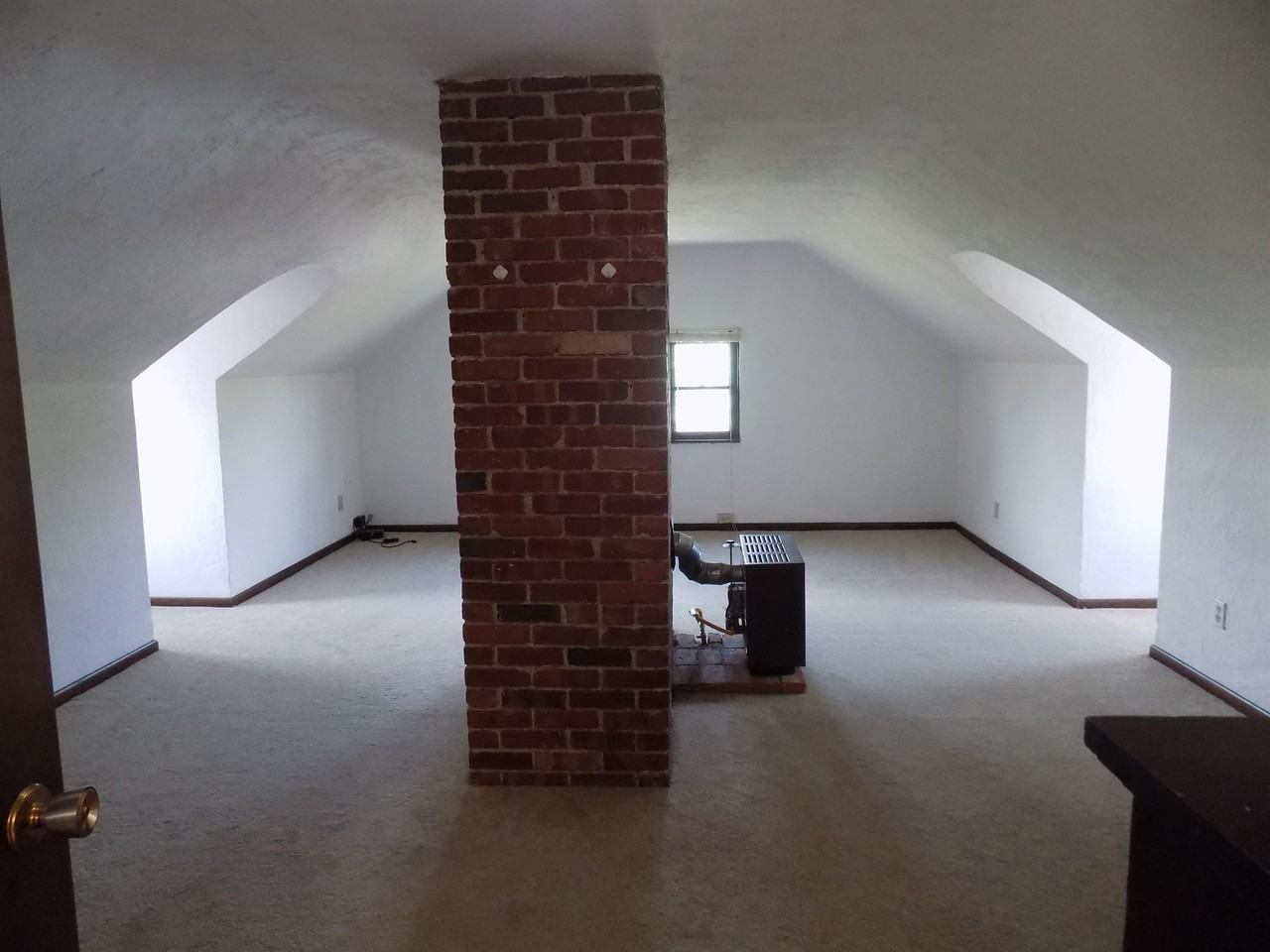 1939 Crafton Boulevard - 6 Emerson-3rd Fl. - Photo 2 of 21