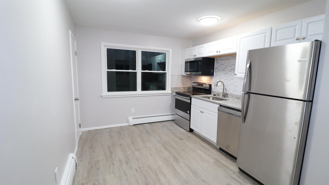 139 Litchfield Pines DriveUnit D #D - Photo 7 of 30