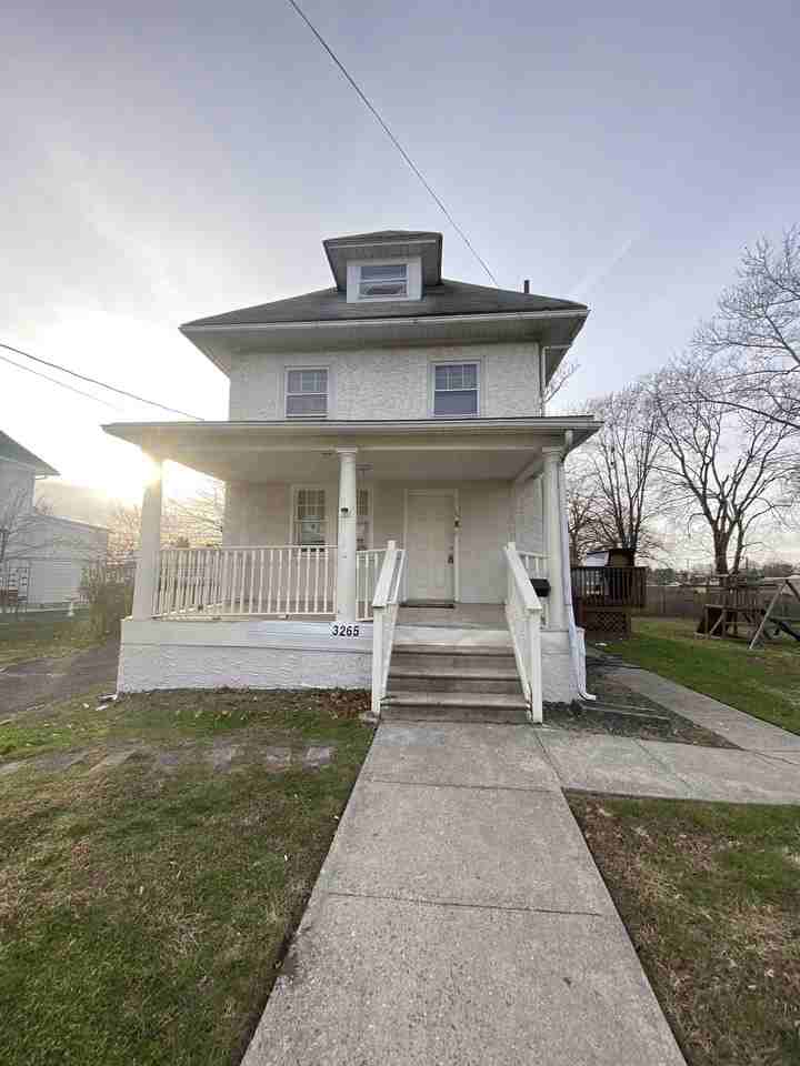 3265 N 48th St #1 - Photo 3 of 25