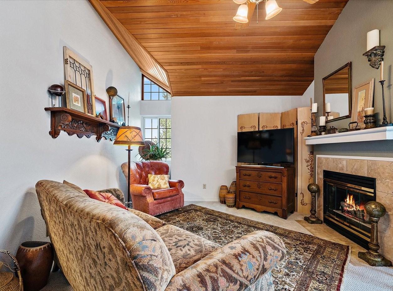 31819 Rocky Village Dr #302 - Photo 4 of 19