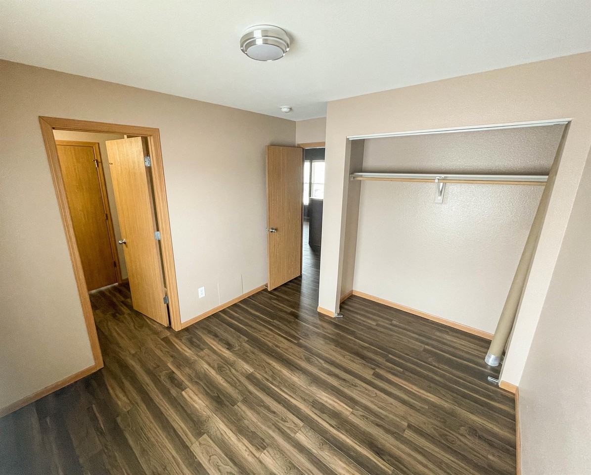 517 Mitchell St #1 - Photo 3 of 26