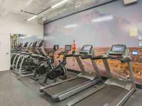 230 Sw Ash St - Photo 1 of 1