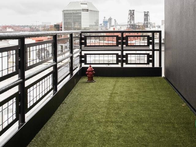 230 Sw Ash St - Photo 3 of 33