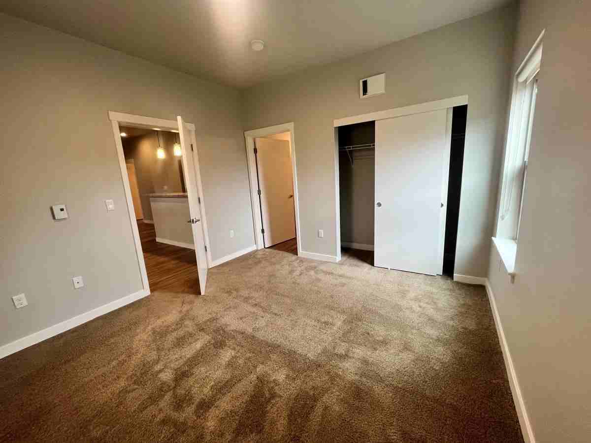13702 Se 162nd Ave - Photo 4 of 50