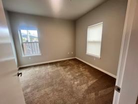 13702 Se 162nd Ave - Photo 1 of 1