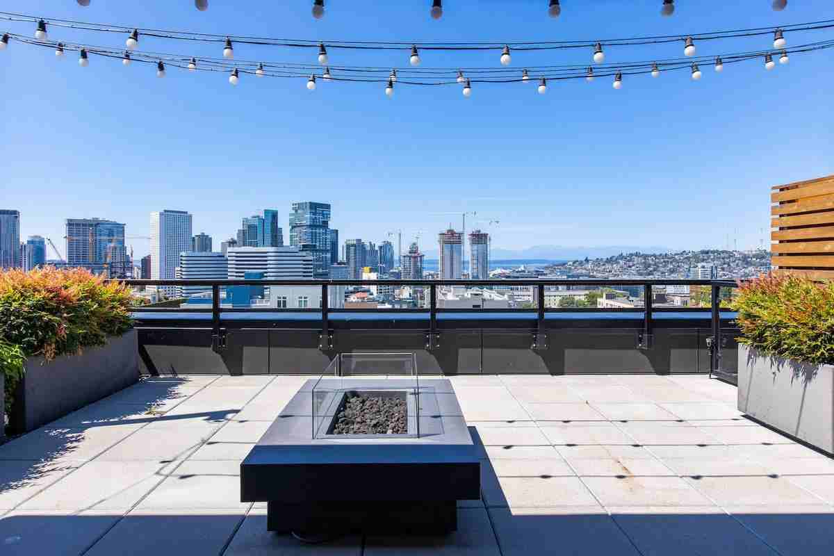 1820 Boylston Ave - Photo 5 of 50