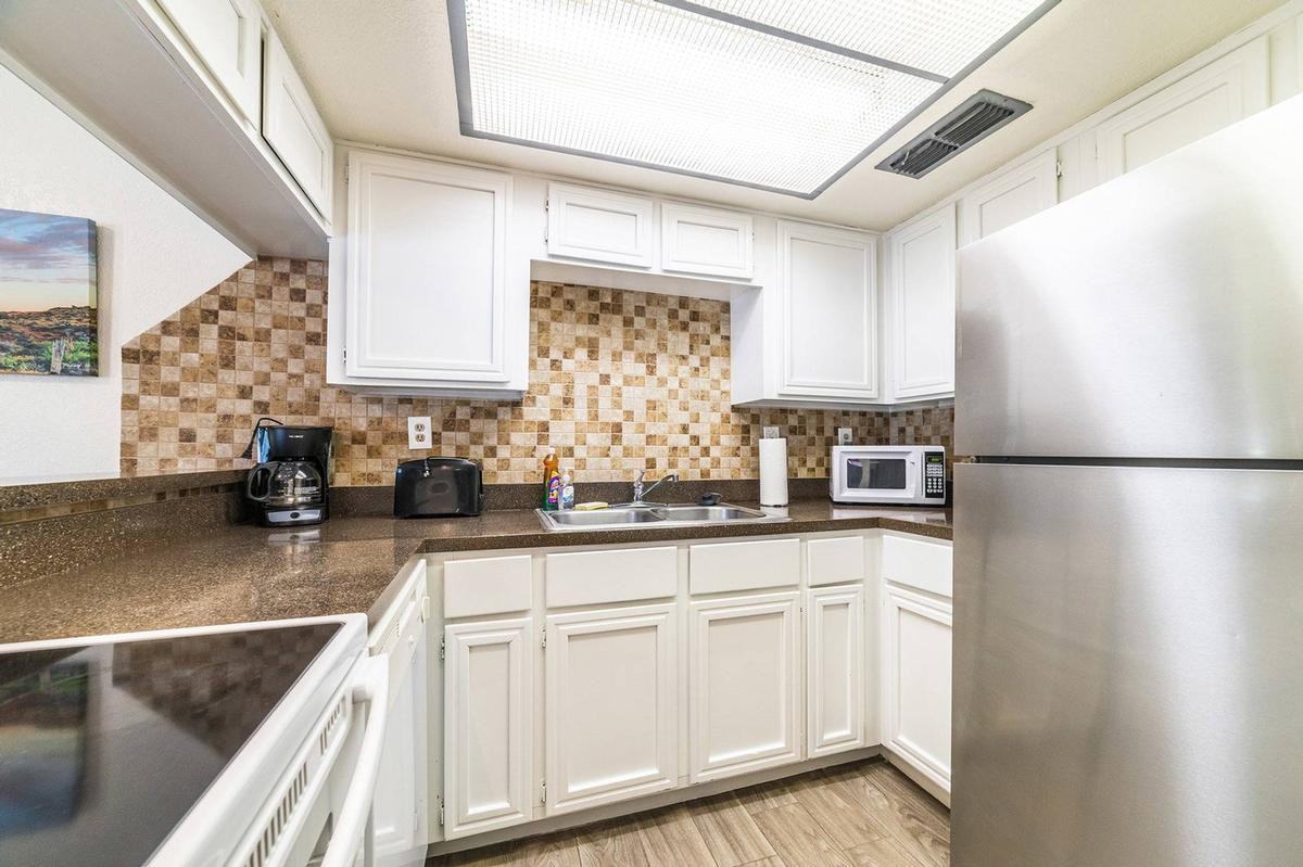 1926 N Avenida De Palmas - Photo 6 of 26