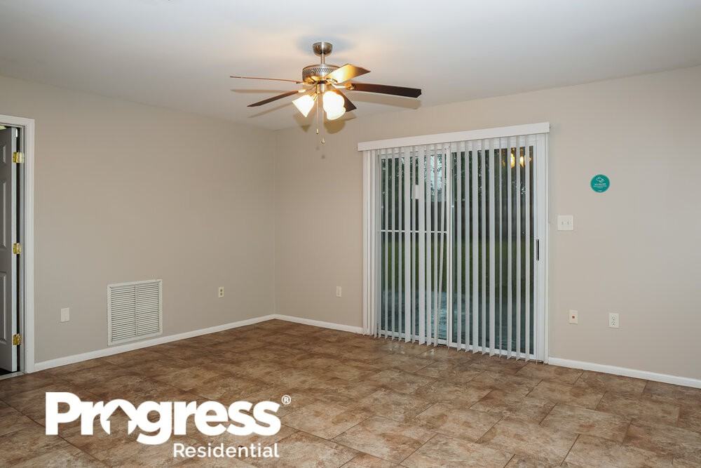 1122 Beacon St Nw - Photo 3 of 16