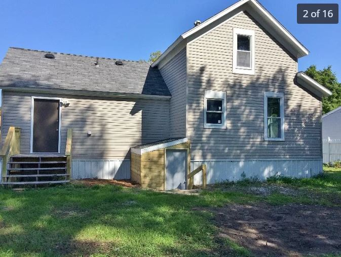 806 Leng St - Photo 2 of 16