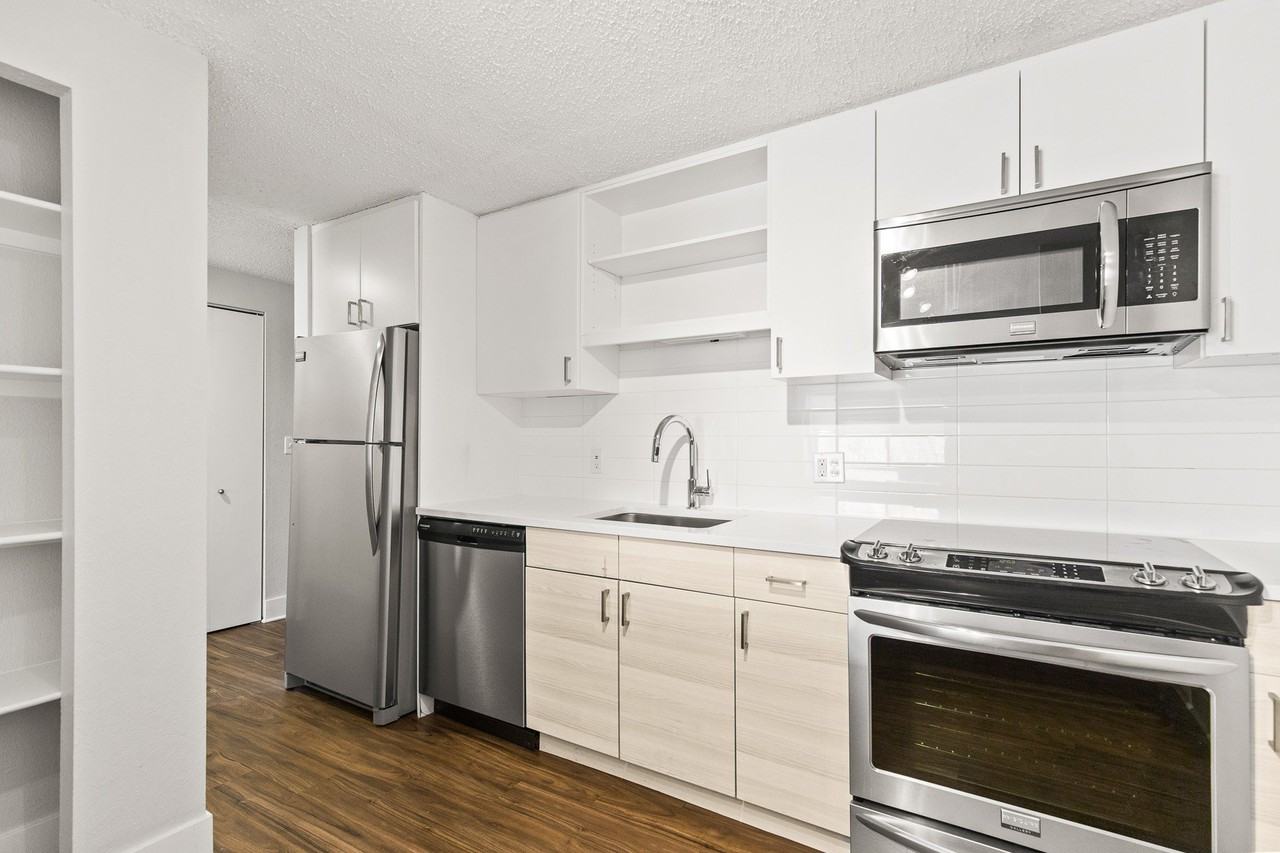 2121 Canyon - Photo 2 of 17