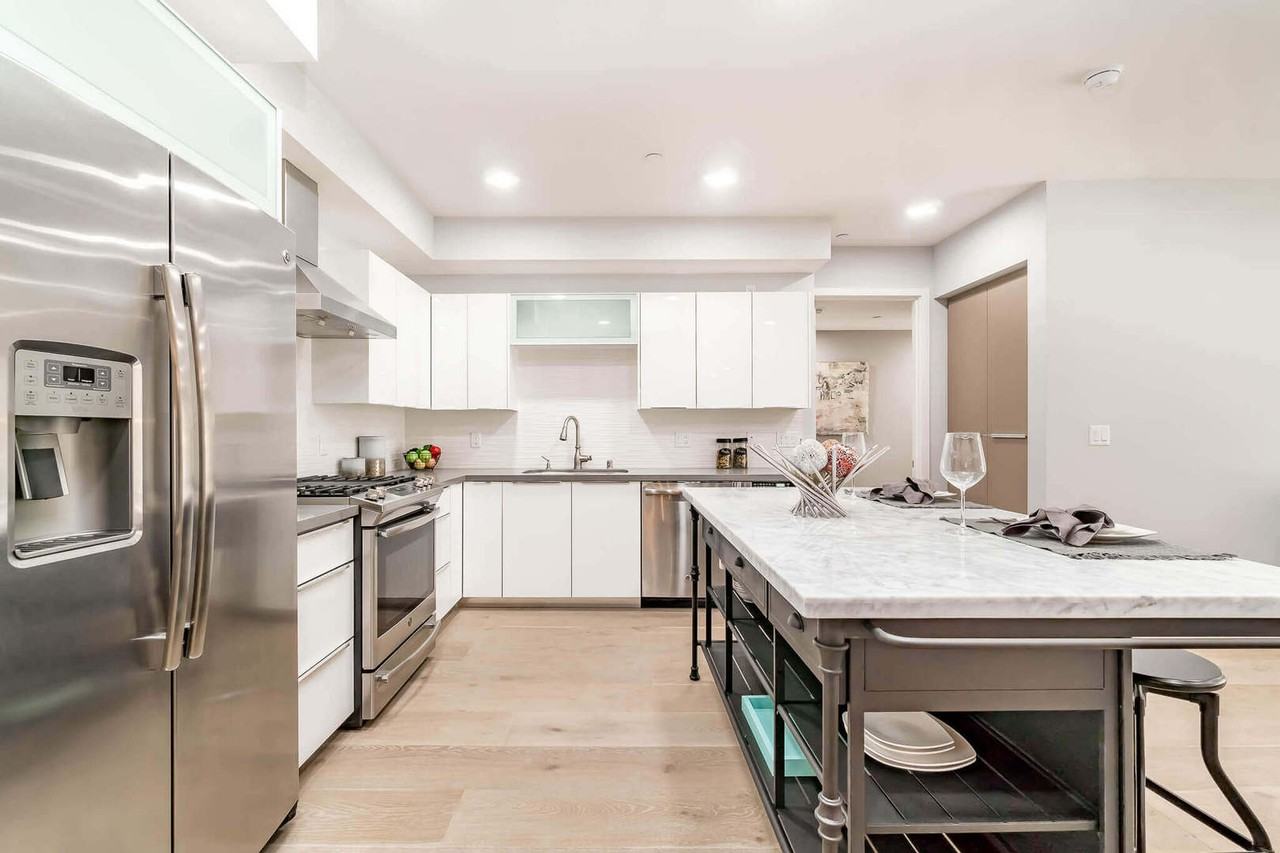 Windsor Square Villas - Photo 2 of 37