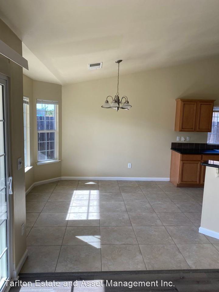 2873 Florence Ave - Photo 2 of 25