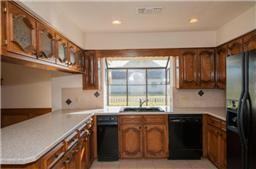 109 Lakeshore Dr - Photo 2 of 21