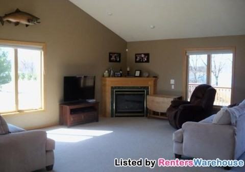 28060 Vassar St NE - Photo 3 of 14