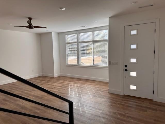 215 Se 34th St - Photo 2 of 17