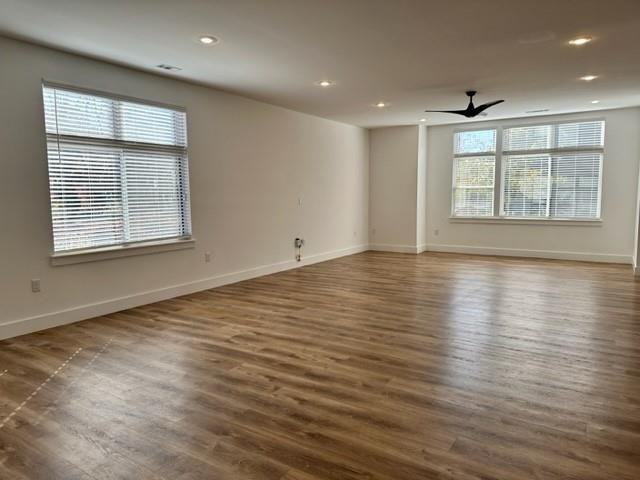 215 Se 34th St - Photo 3 of 17