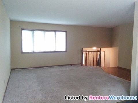 1484 Laurel Ave - Photo 2 of 13