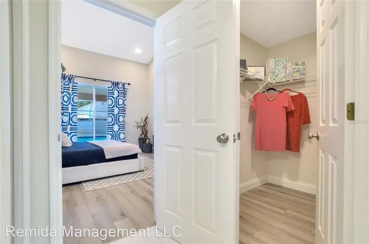 9314 Exposition Dr - Photo 3 of 19