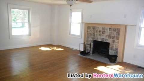 421 Churchill St W - Photo 3 of 10