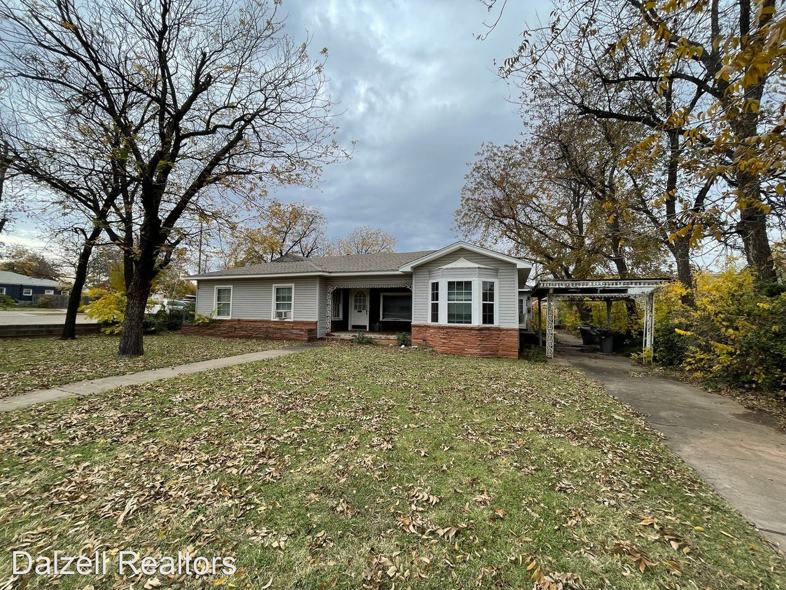 428 Sayles Blvd, Abilene, TX 79605 3 Bedroom Apartment for 975/month