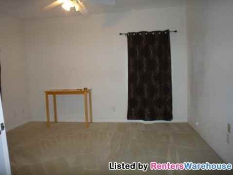 303 E Cedar St - Photo 3 of 14