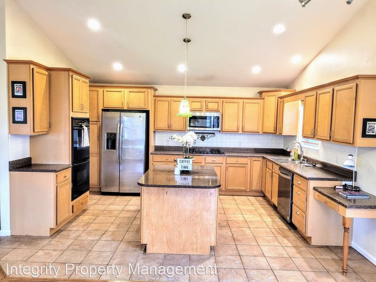 20270 Harlequin Ln - Photo 2 of 10