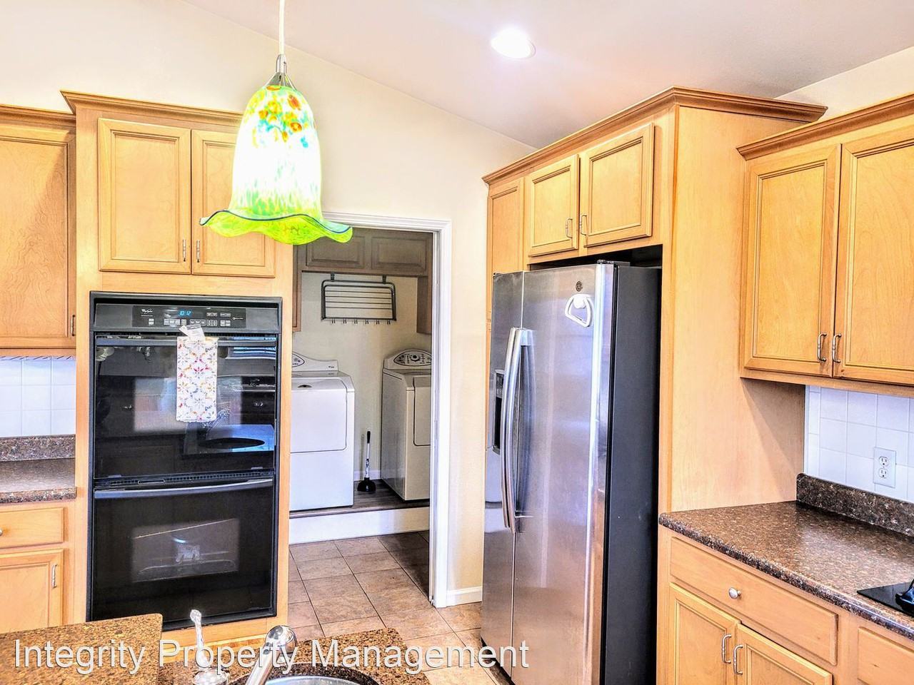 20270 Harlequin Ln - Photo 3 of 10