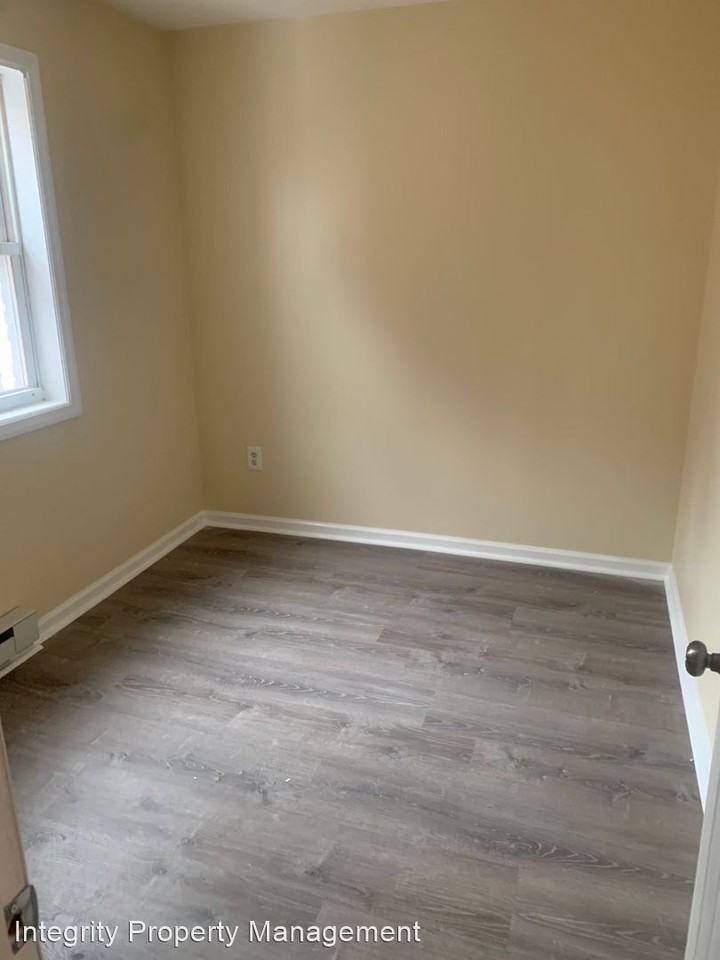 93 Delafield Street - Photo 3 of 10