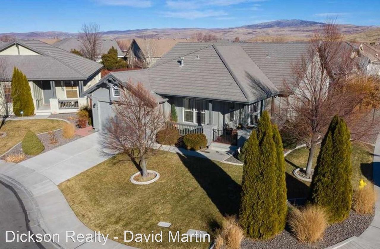 1050 Tyrall Ct - Photo 2 of 15