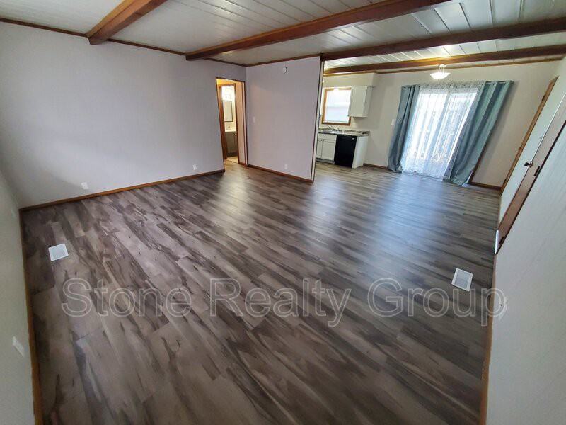 676 Delaware Ave #19 - Photo 2 of 12