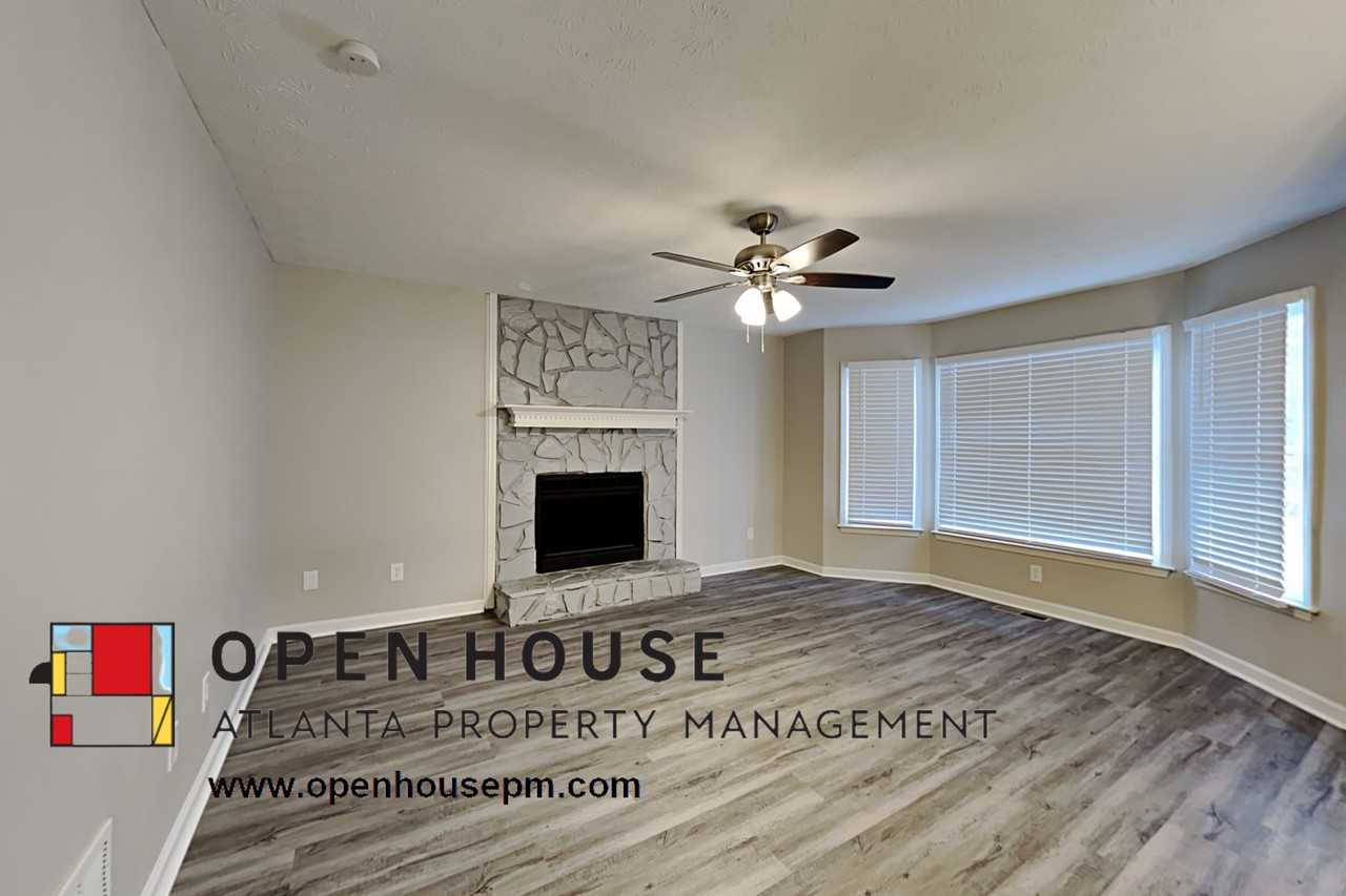 40 Arbor Way - Photo 2 of 17