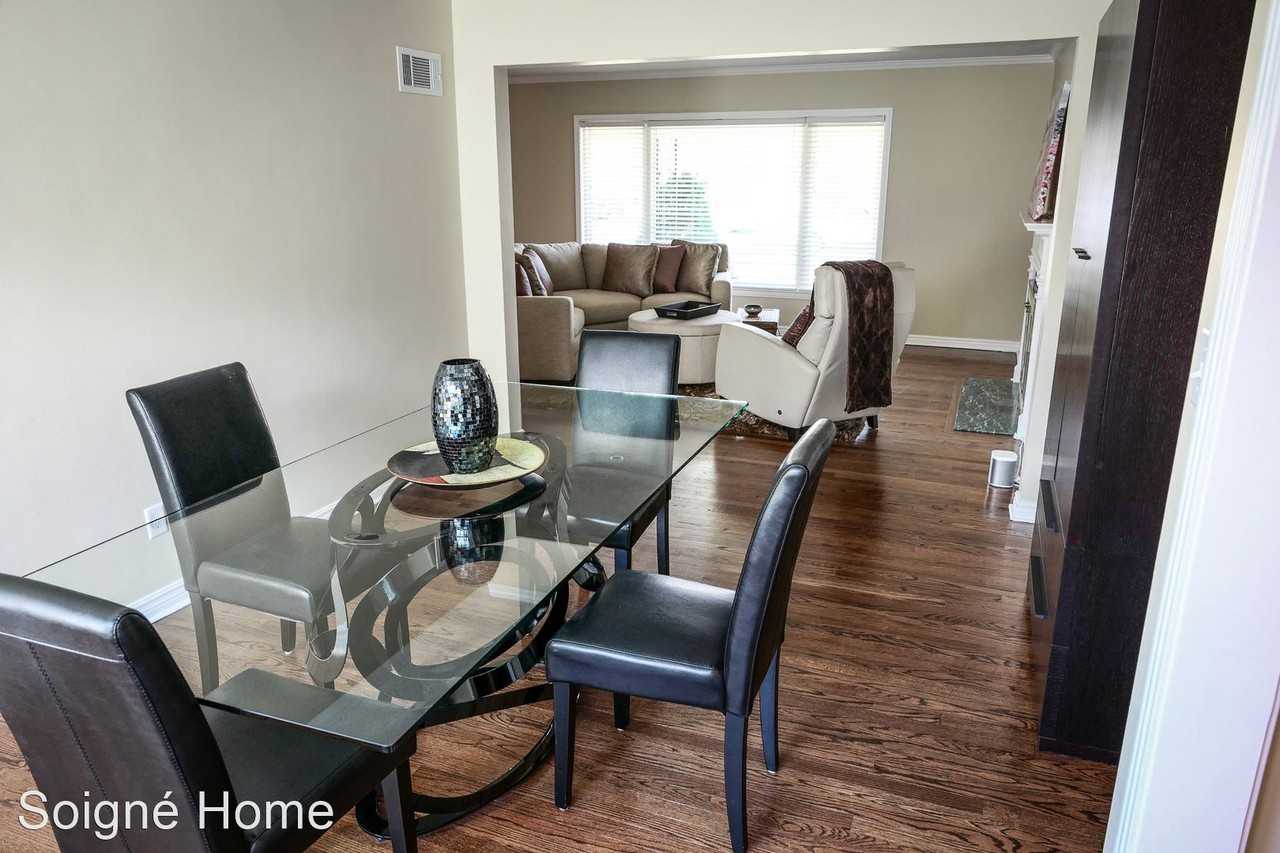 431 East Meyer Boulevard - Photo 3 of 17