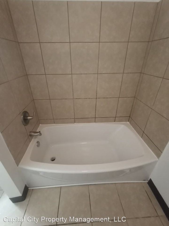 110 WESTLAKE SHORE - Photo 2 of 4