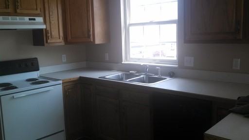 1048 820 S - Photo 3 of 5