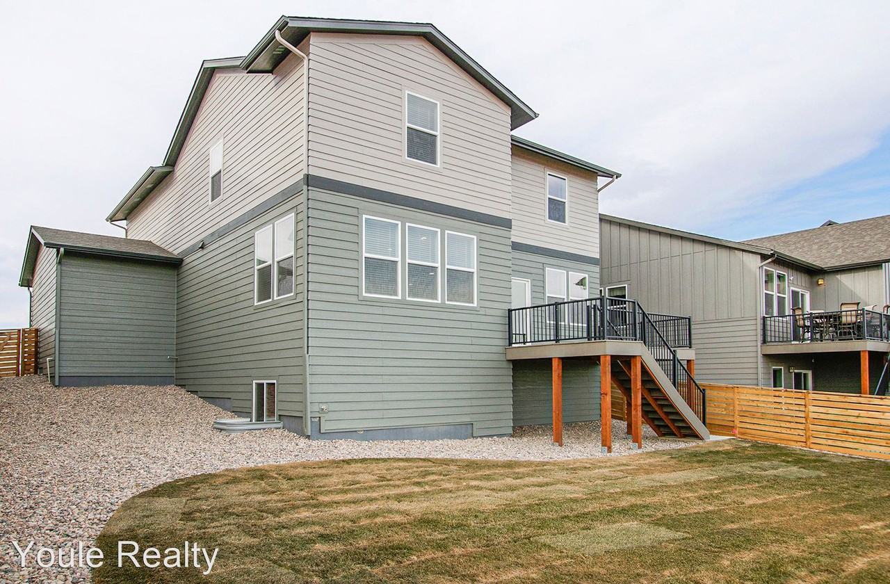 522 66th Ave - Photo 3 of 50