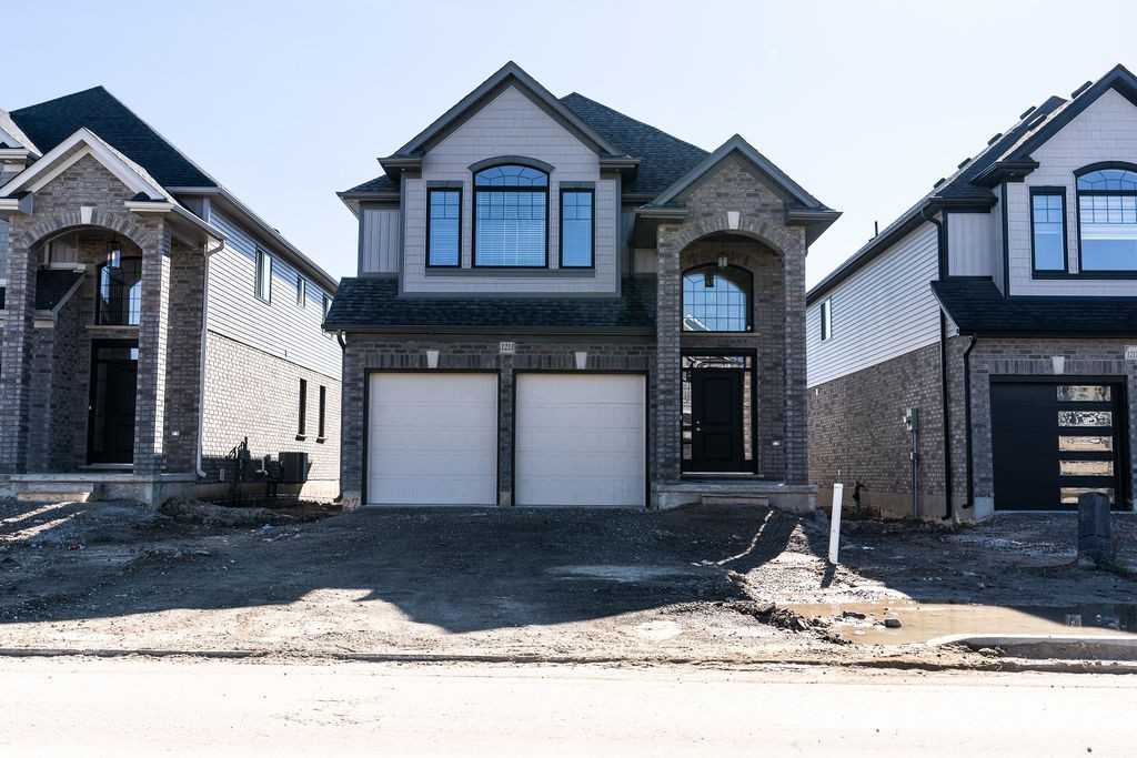 1211 Emma Chase - Photo 2 of 29