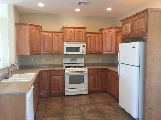 352 La Paz St - Photo 2 of 8
