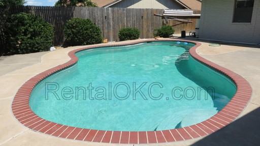 8717 NW 86th St - Photo 3 of 8