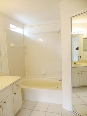 22910 St Thomas Cir - Photo 2 of 22