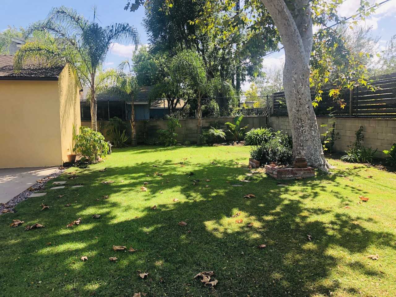 4307 Mentone Avenue - Photo 2 of 19