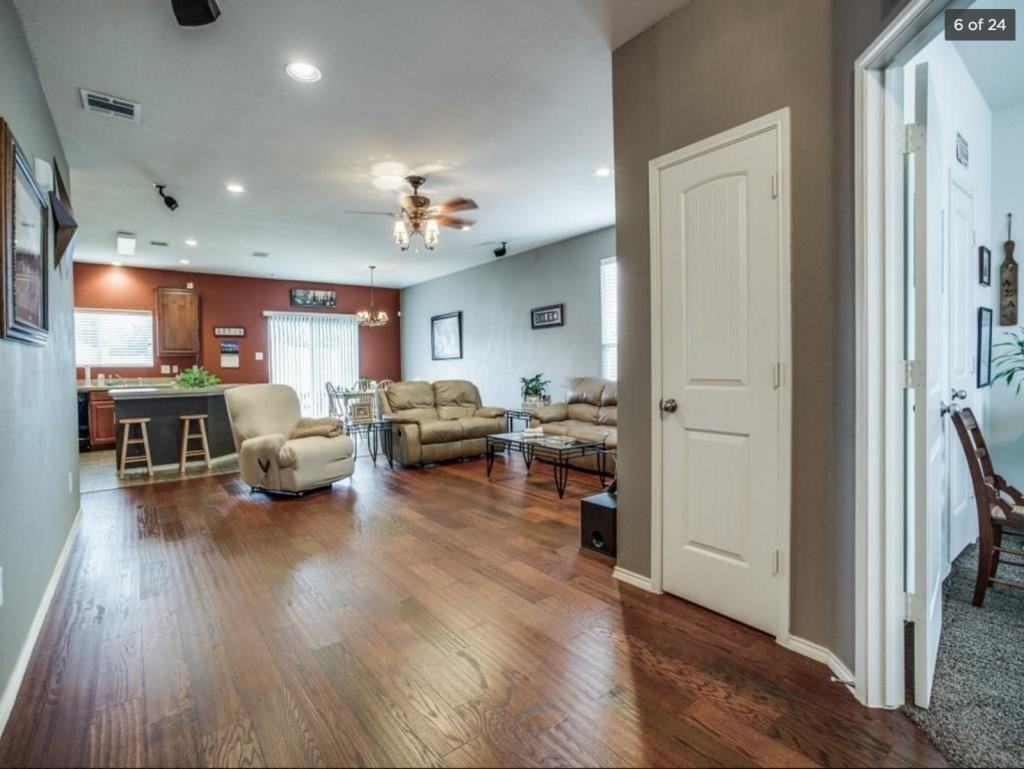 4812 Blue Top Dr - Photo 3 of 14