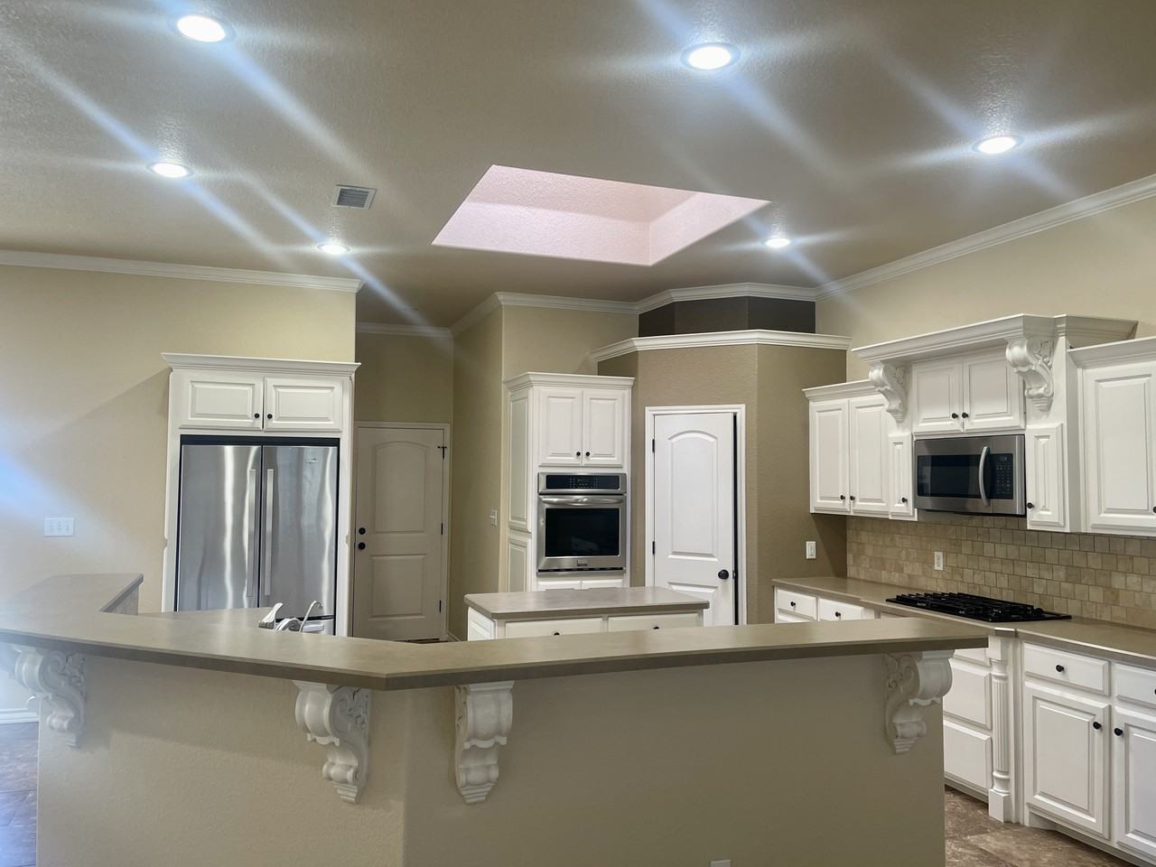 5009 Woodhollow Drive - Photo 3 of 22