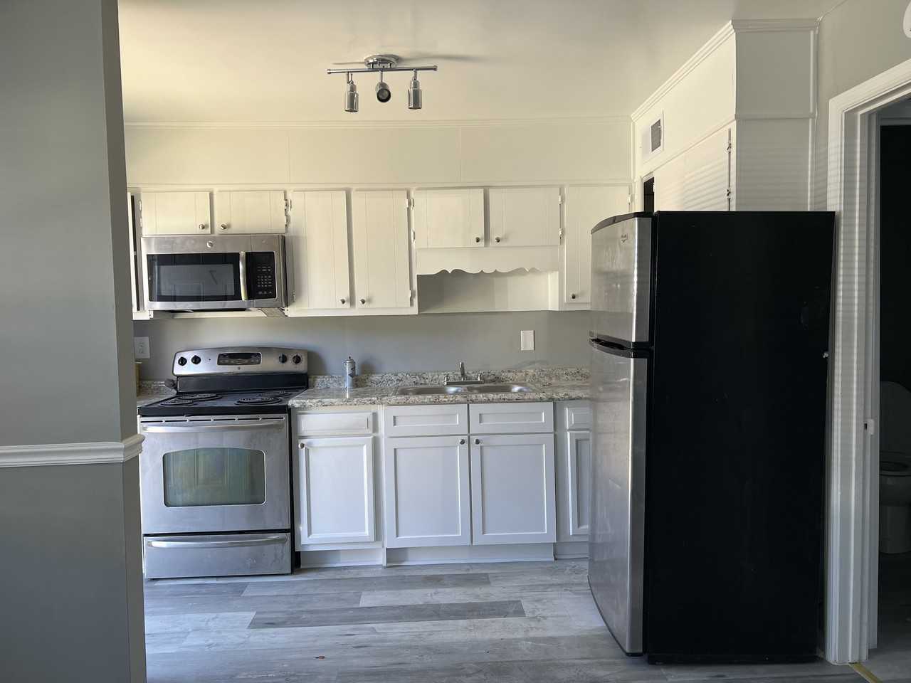 Bolden Point Apartments - Photo 3 of 16