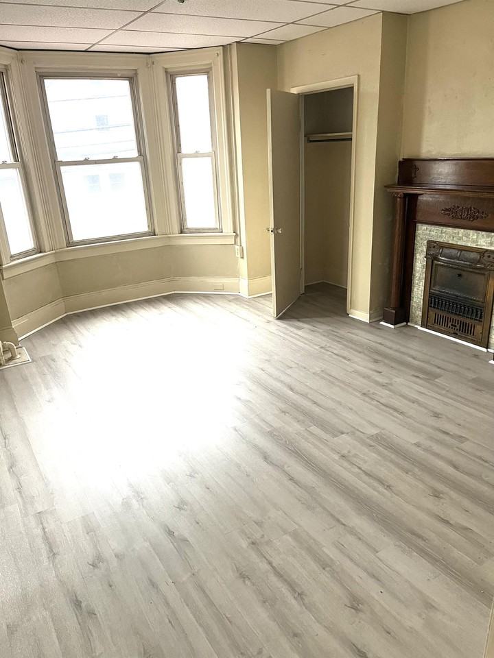 323 - 325 West Otterman Street - 2 #2 - Photo 3 of 9