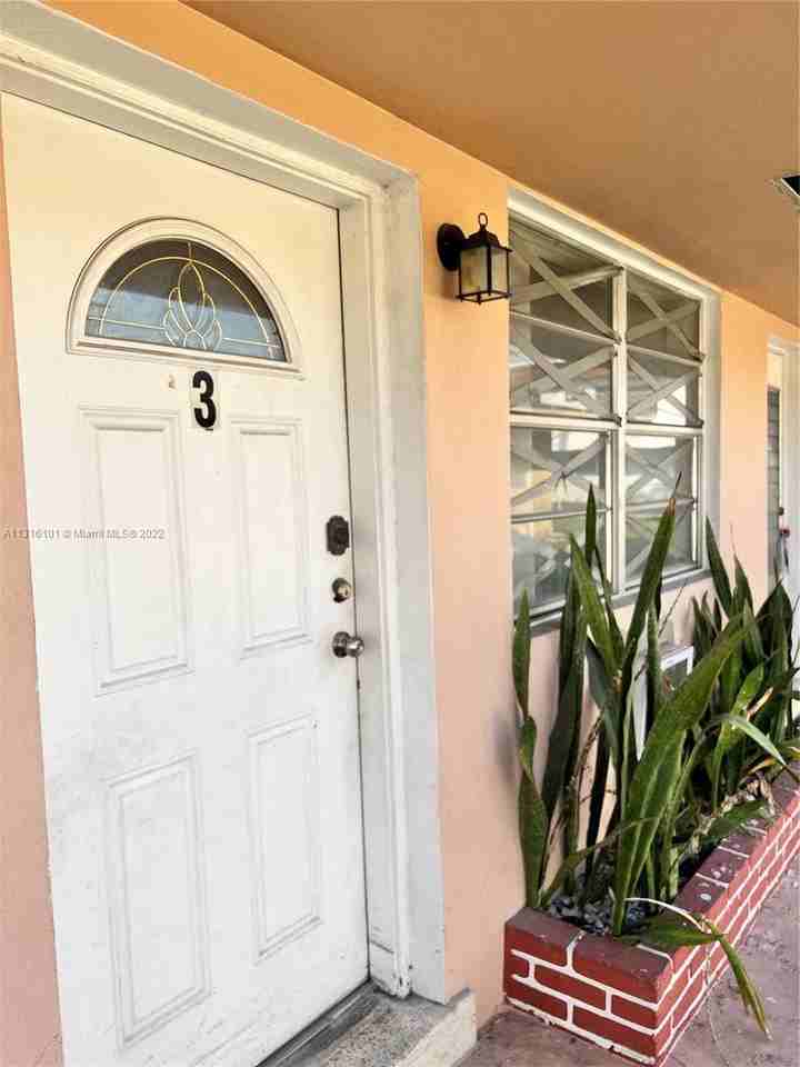 16120 Ne 19th Ct #3 - Photo 2 of 8