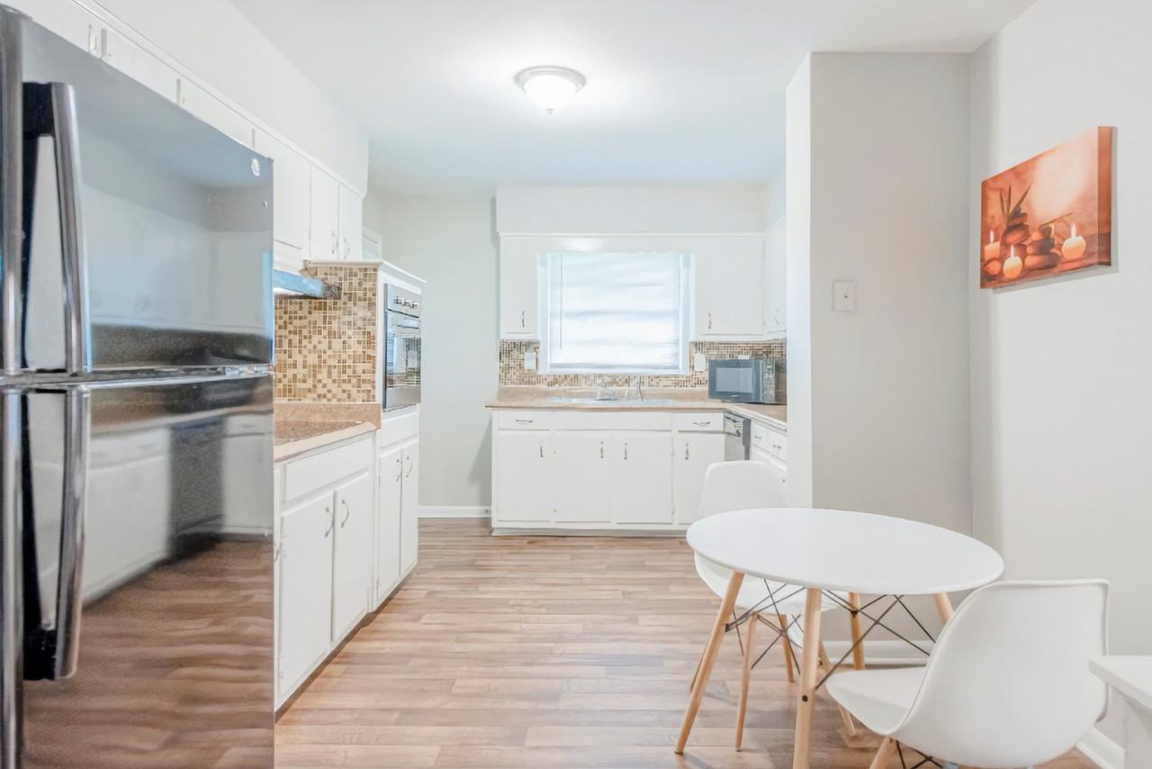 Weslock Cir - Photo 3 of 5