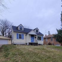 864 Emerald Ave Ne - Photo 1 of 1